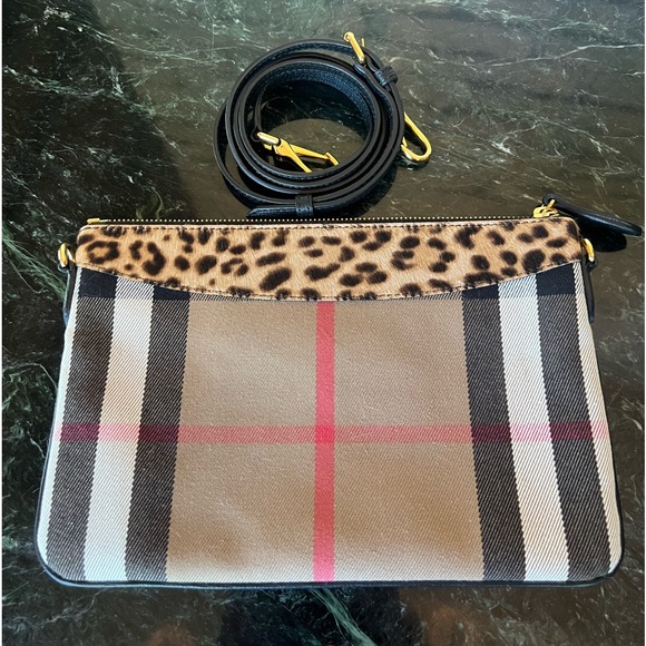 Burberry leopard clutch with calf hair trim - Picture 1 of 7
